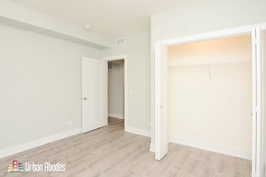 Building Photo - 1139 Maple Ave