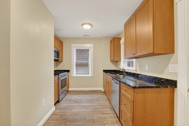 Building Photo - 25 Main St