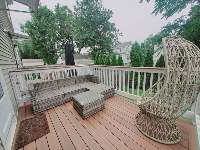 Building Photo - 34 Goodwin St