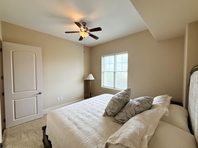 Building Photo - T.R. Lawing Realty Property