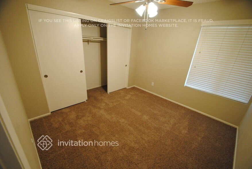 Building Photo - 1642 W Plana Ave