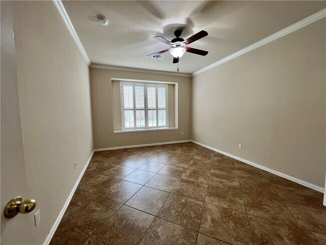 Building Photo - 15521 Whistling Straits Dr