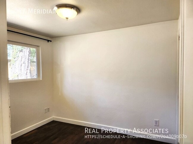 Building Photo - 14047 Meridian Ave N