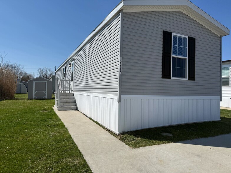 Building Photo - 12211 St Michel Ave