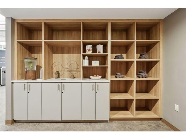 Building Photo - 201 S 11th St