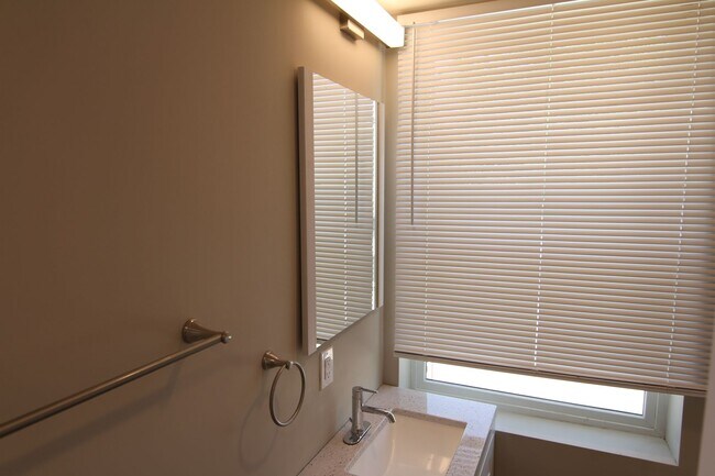 Building Photo - 3945 Baring St