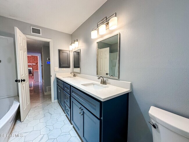 Building Photo - 6916 Polvadera Dr