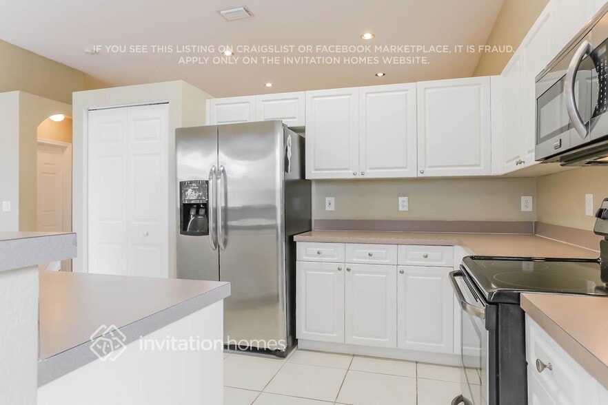 Building Photo - 7586 NW 60th Ln