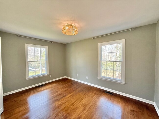 Building Photo - Gorgeous 3BD, 2.5BA North Raleigh Home on a Large Lot with a 2-Car Detached Garage in a Prime Loc...
