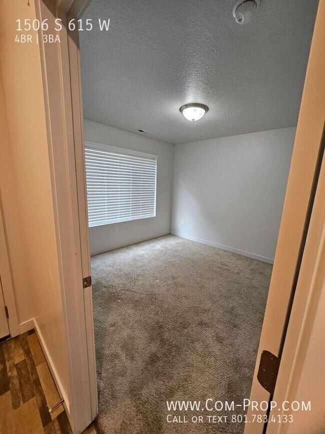 Building Photo - 1506 615 W