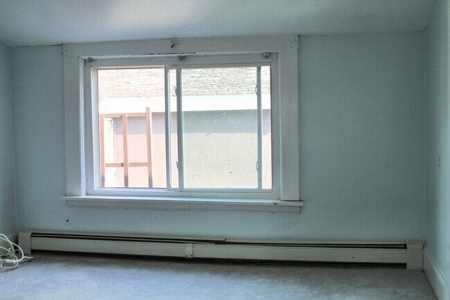 Building Photo - 151 Canton St