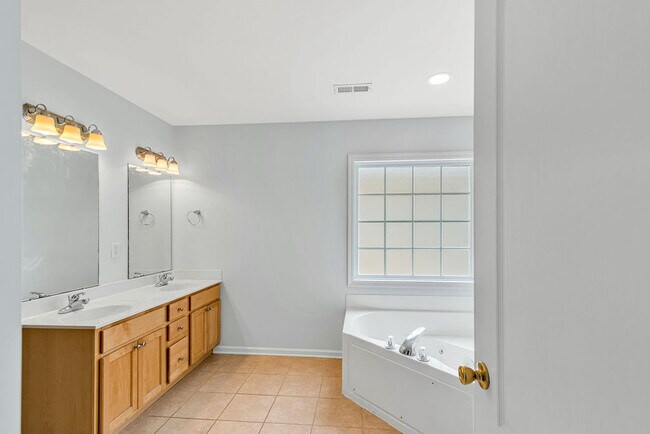 Building Photo - 209 Triton Ln