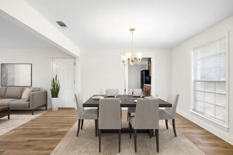 Building Photo - 2904 Northeast Dr