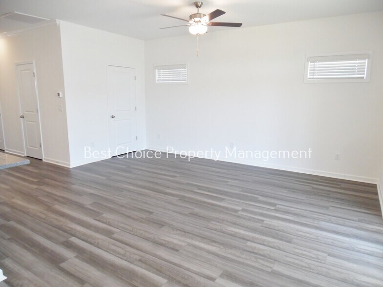 Building Photo - 245 Brown Cir