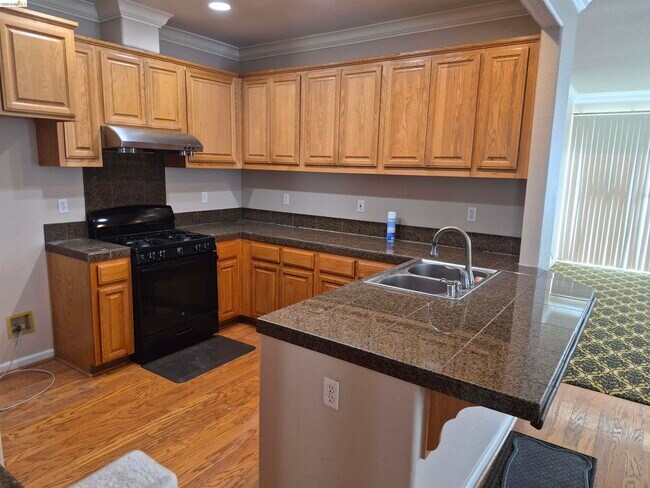 Building Photo - 4127 Cherry Point Ct