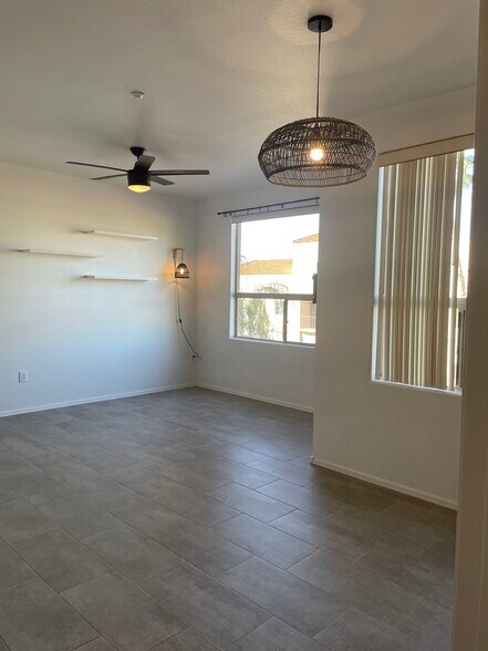 Building Photo - 5303 N 7th St