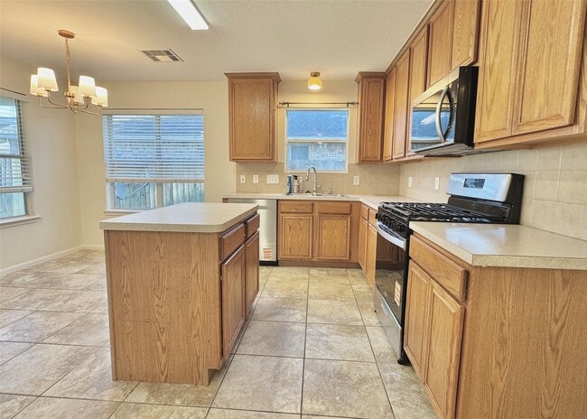 Building Photo - 5906 Llano Creek Dr