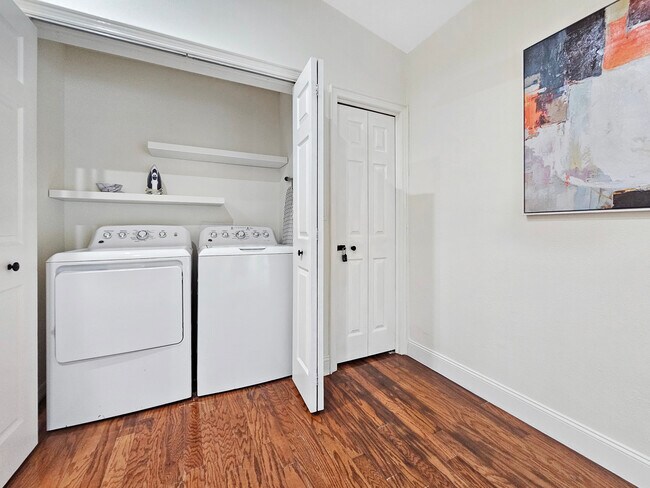 Building Photo - 11402 Suncreek Pl