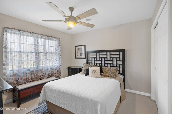 Building Photo - 91 Vista Dr