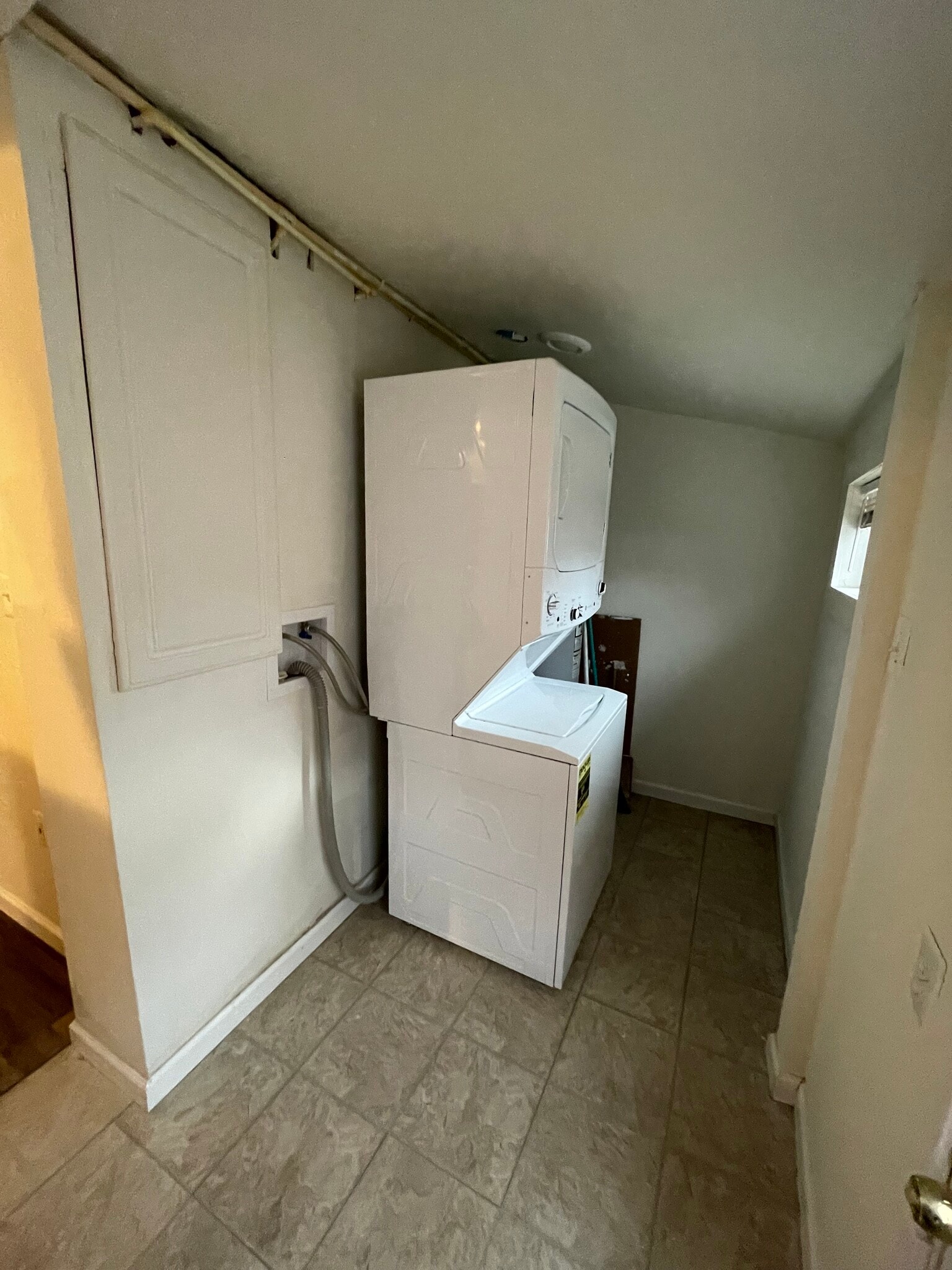 Laundry - 6308 61st Pl