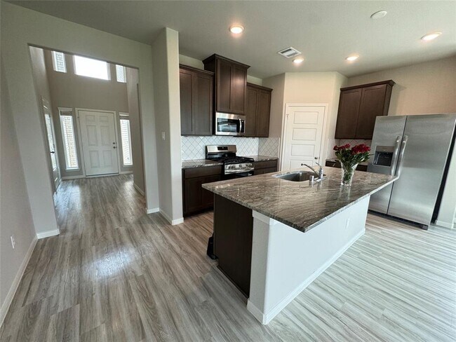 Building Photo - 27231 Blue Pool Dr
