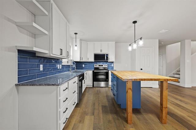 Building Photo - 1713 Pebblebrook Ln