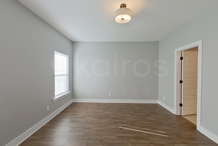 Building Photo - 8008 Shadesbrook Dr