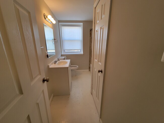 Building Photo - 5253 Cedgate Rd