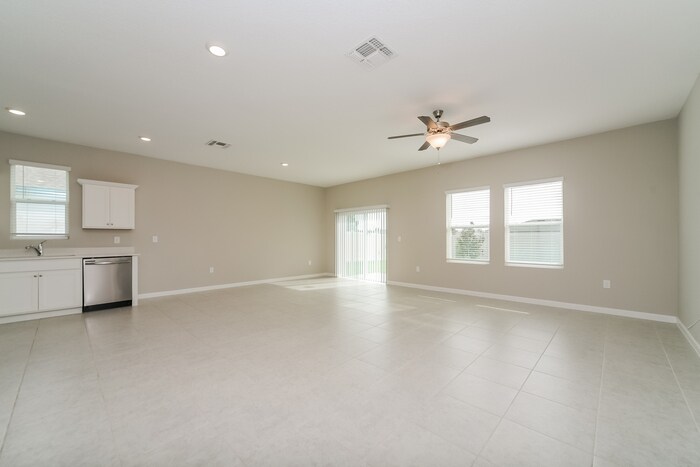 Building Photo - 353 Kenilworth Dr