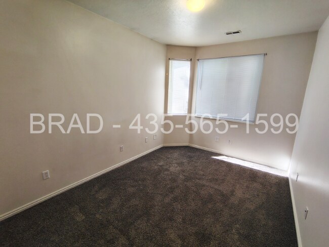 Building Photo - 6780 W 6780 S