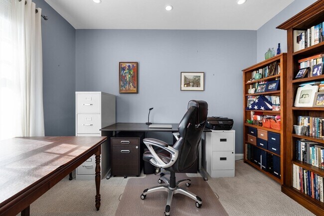 Building Photo - 10 Vernon St