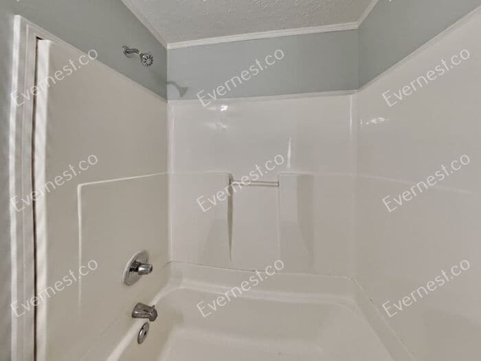 Building Photo - 239 Bellwood Ln