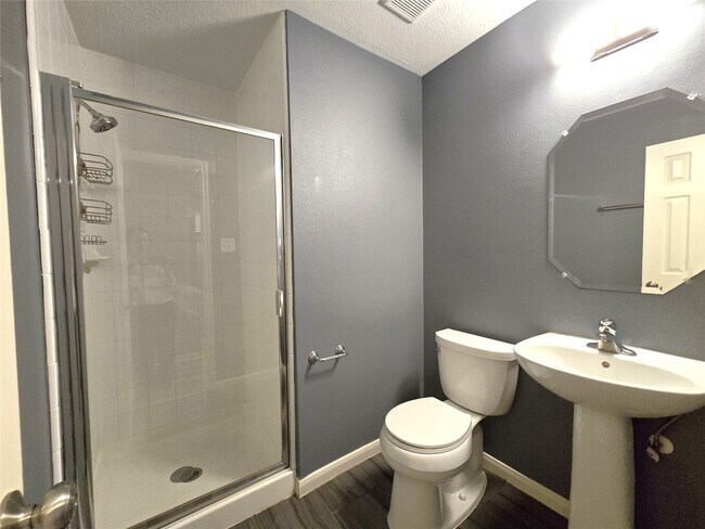 Building Photo - 2614 Parkbriar Ln