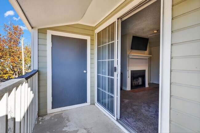 Building Photo - 50 Northtown Dr