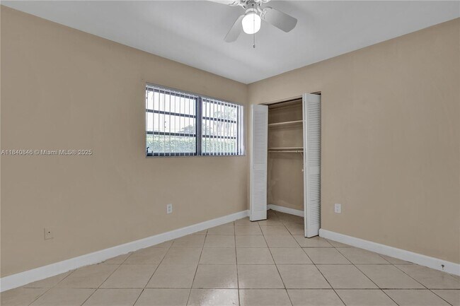 Building Photo - 8825-8885 SW 85th Ave