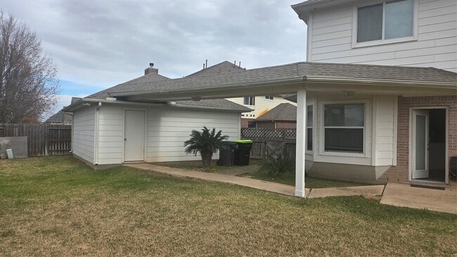 Building Photo - 2103 Trinity Manor Ln