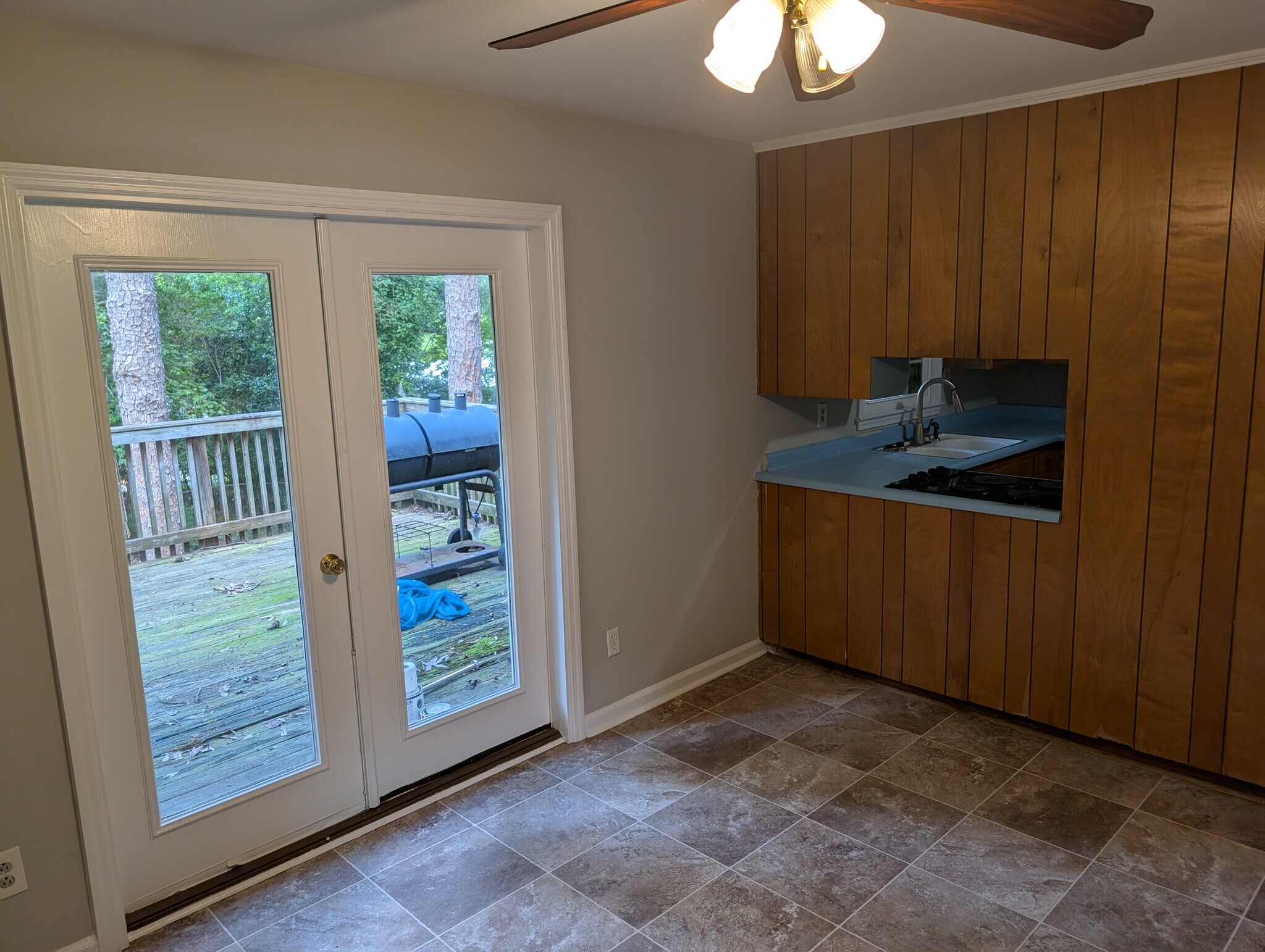 Building Photo - 1067 College Station Road