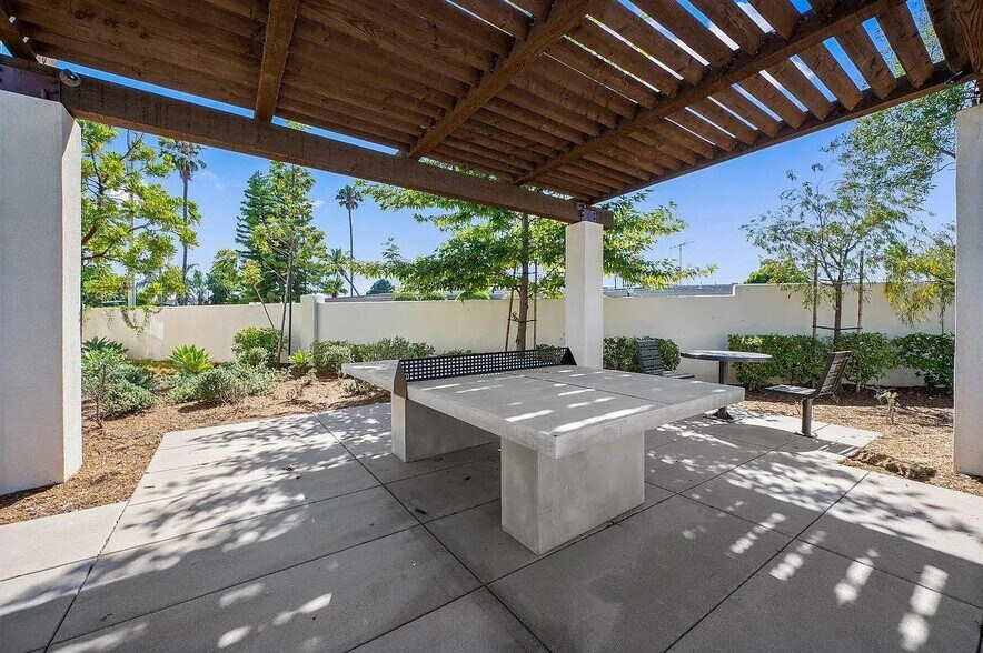 Outdoor ping pong - 322 Ford Rd