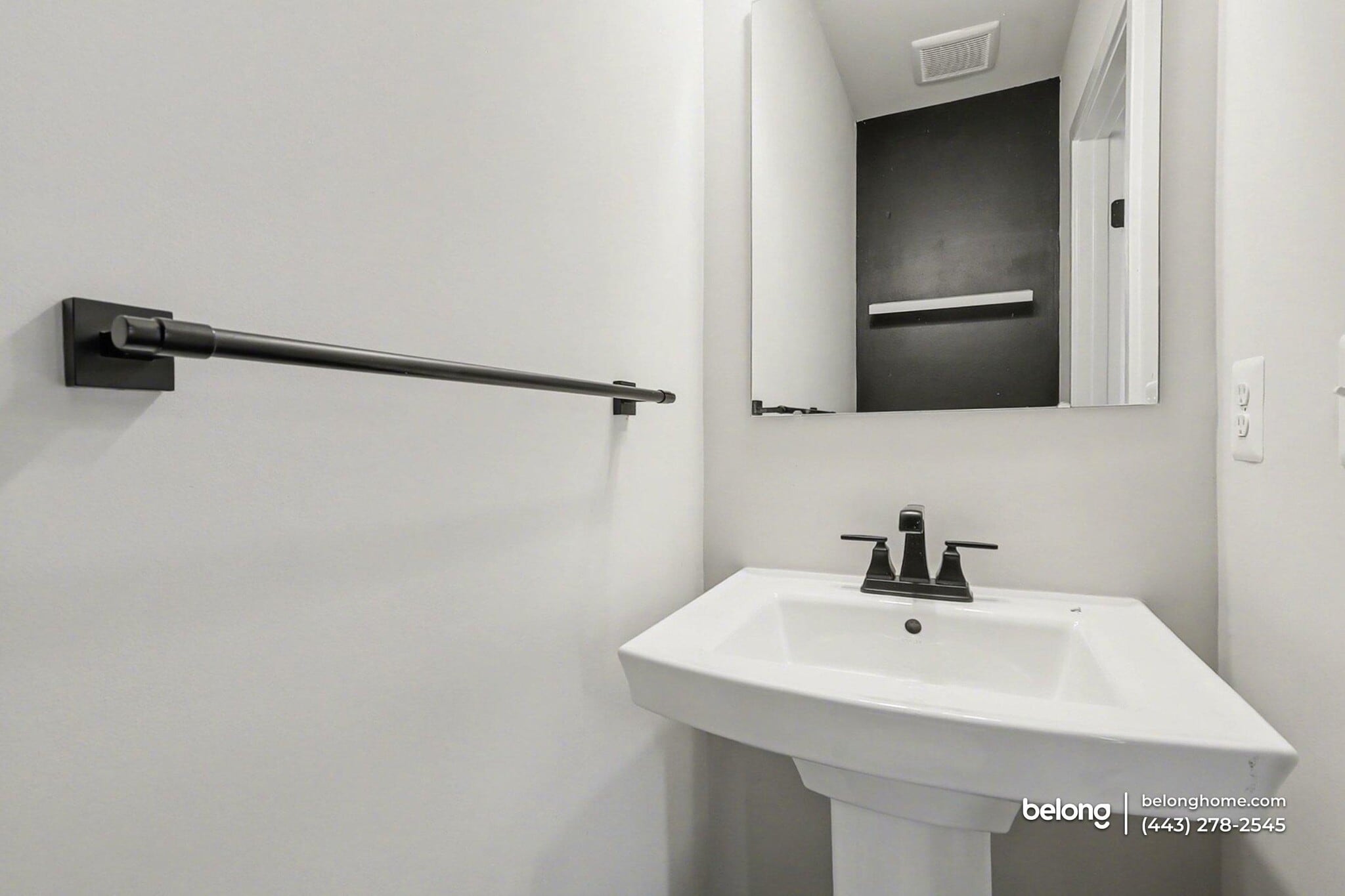 Building Photo - 6118 Northwest Dr