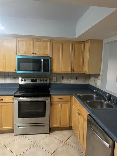 Building Photo - 8601 NW 35th Ct