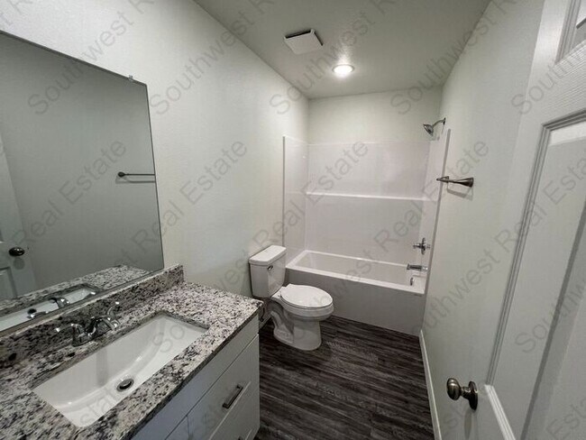 Building Photo - Brand New 2 bedroom 2 bath Duplex