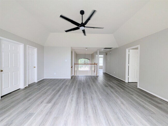 Building Photo - 8803 Wheatland Dr