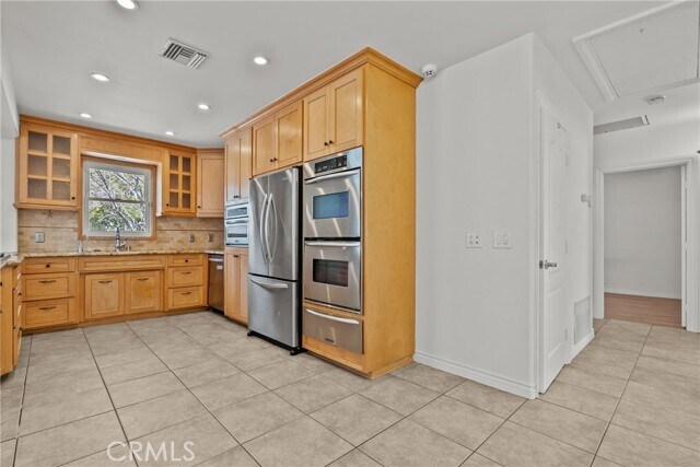 Building Photo - 4576 Adam