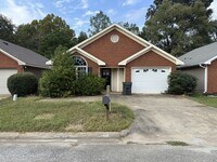 Building Photo - 3 Bed / 2 Bath House for Rent in Phenix City, AL