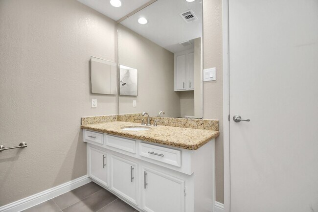 Building Photo - 2514 Trailside Ct