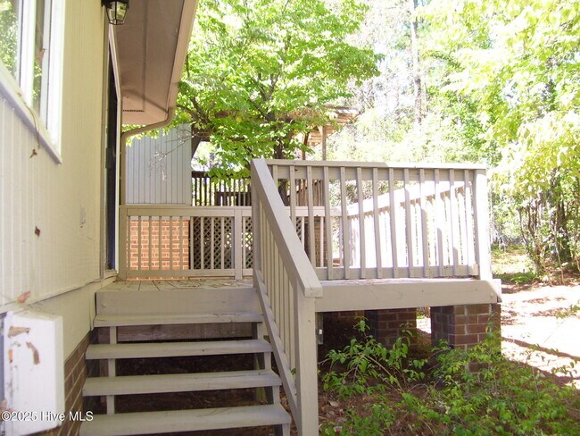 Building Photo - 261 Tall Trees Dr