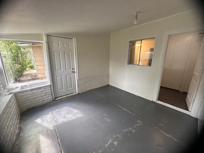 Building Photo - 2237 B St NE