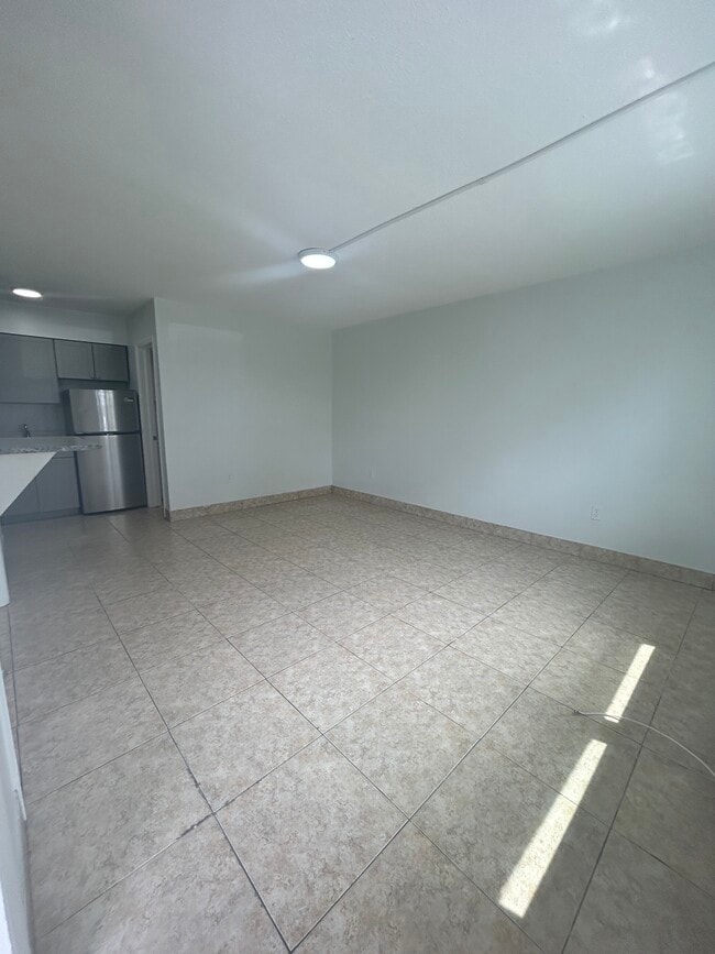 Building Photo - 7511 Venetian St