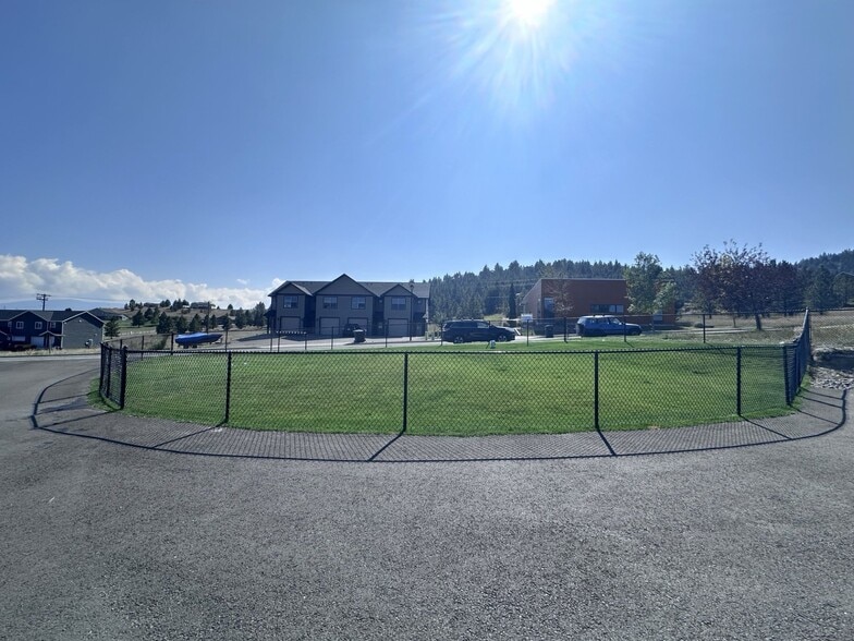 Building Photo - 2298 Deerfield Ln