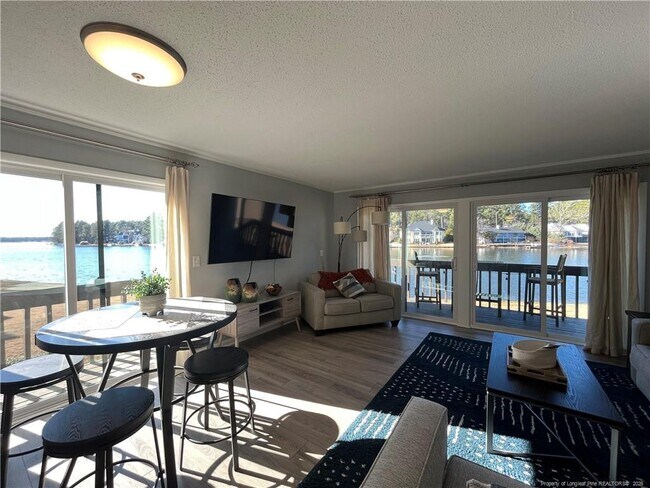 Building Photo - 250 Sugar Gum Ln